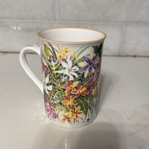 Stechcol Gracie and Carole Holding studio Bermuda island flowers mug bone china